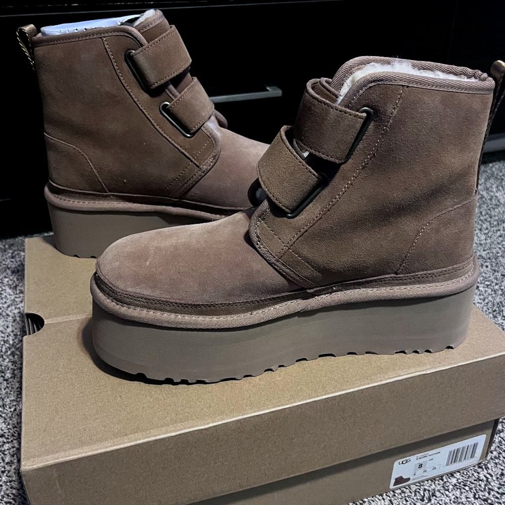 BRAND NEW - Ugg Neumel Platform Chestnut Boot